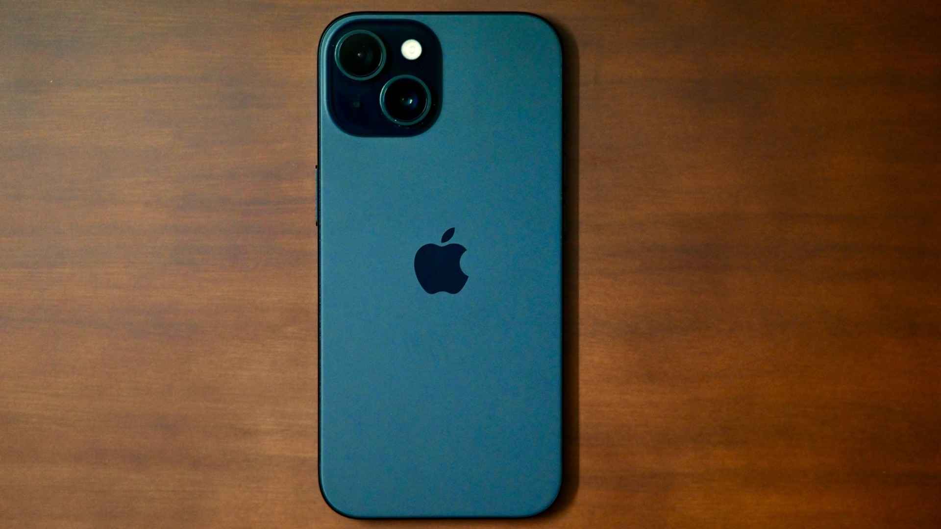 iPhone 15 для роботи