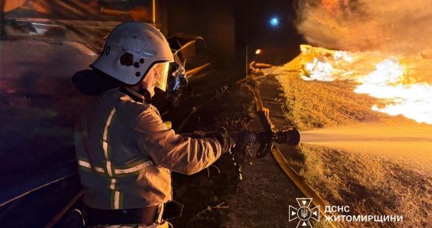 Житомирщина: Ворожі удари зруйнували промисловість та склади.