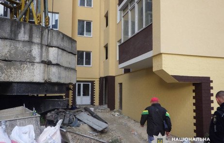 Житомир: 18-річного хлопця травмовано в шахті ліфта, триває розслідування
