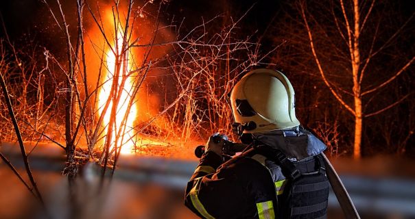 Житомирщина в огні: росіяни нищать залізницю та енергетику
